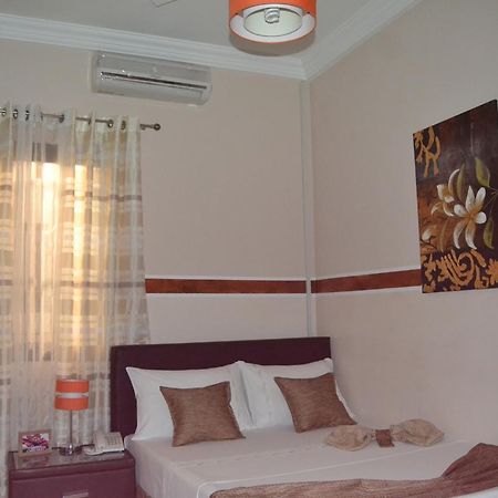 Green Lodge Kinshasa Eksteriør bilde