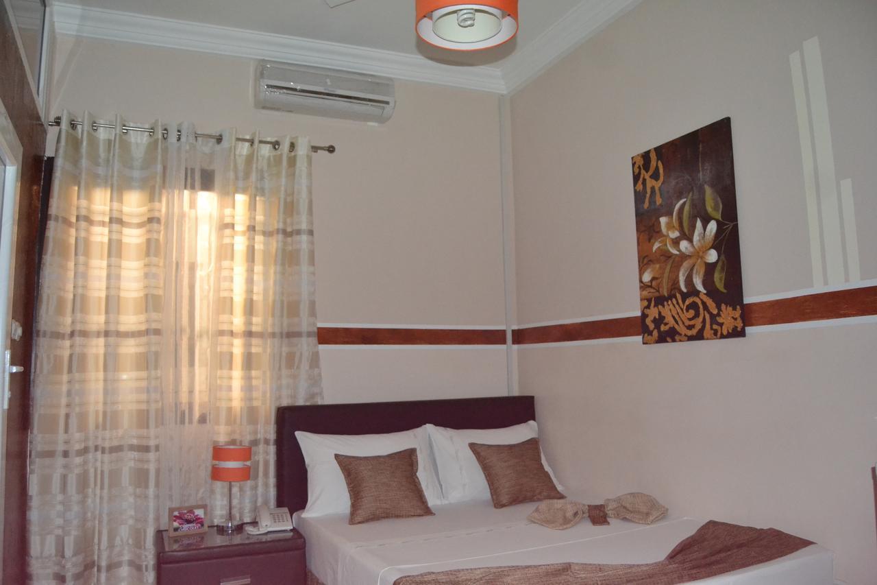 Green Lodge Kinshasa Eksteriør bilde